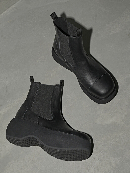 1677 Dino Chelsea Boots