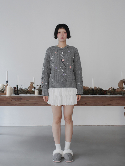 Vintage Cable Knit Flower Stitched by Hand_GREY