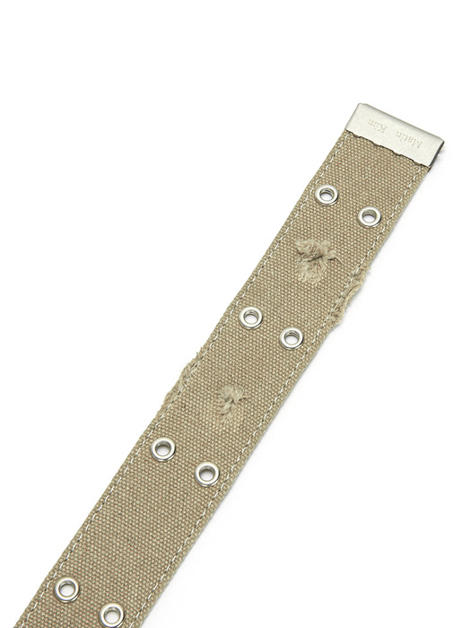 DAMAGE EYELET BELT IN BEIGE