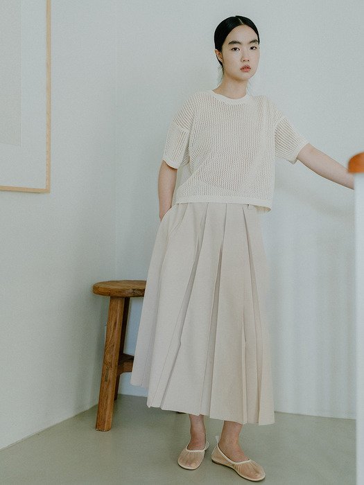 TEXTURED PLEATS SKIRT_PALE BEIGE