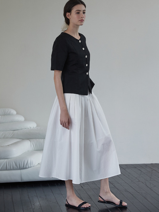 Tuck pleats long skirt - White