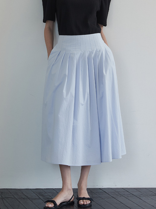 Tuck pleats long skirt - White