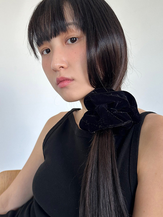 twinkle velvet scrunchie - black