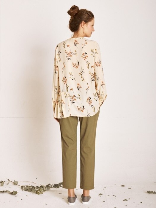 Flower pattern blouse_CREAM