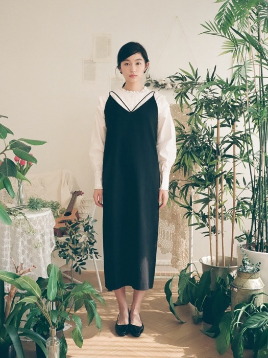 Unique Line Linen Maxi Dress : Black