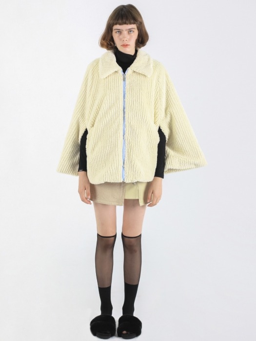 Furry zip-up cape coat_cream
