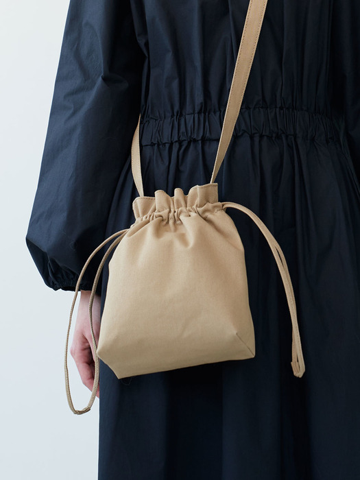 BEIGE BUCKET BAG