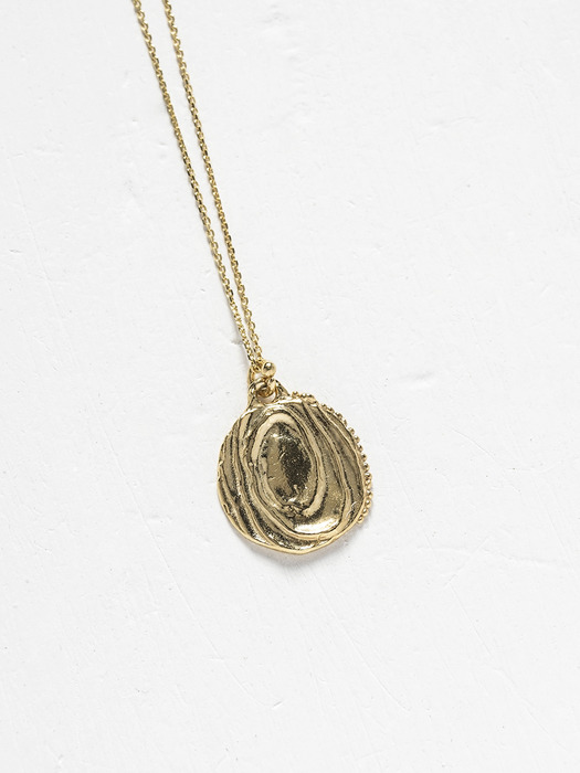 The Echo of the Sea Necklace Gold
