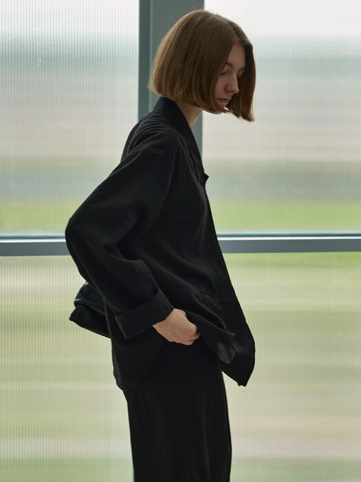 thin jacket (black)