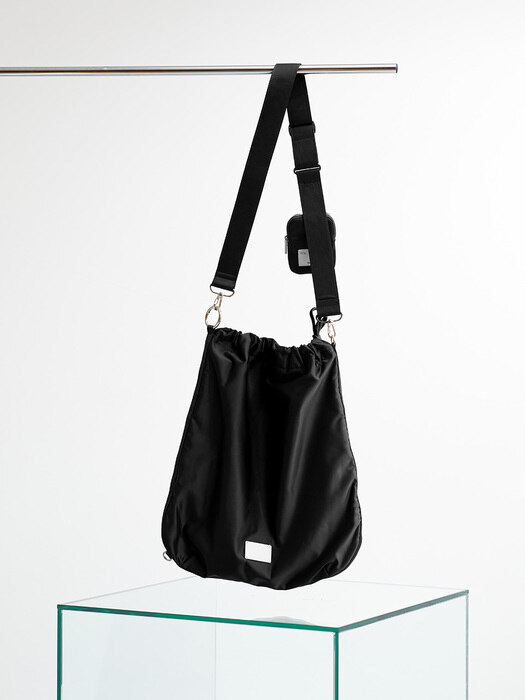 NEO SLING BAG - BLACK