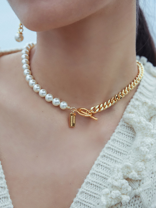 PEARL HALF CHAIN NECKLACE GOLD