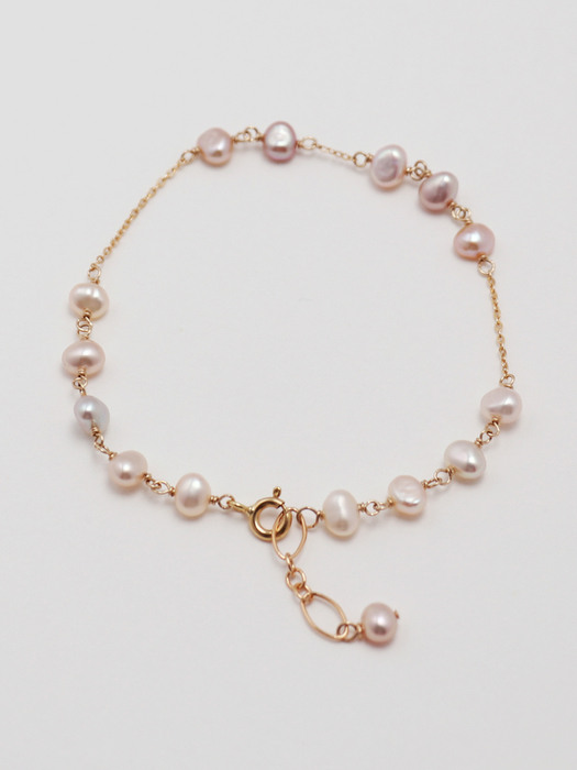 baby baroque pearl bracelet
