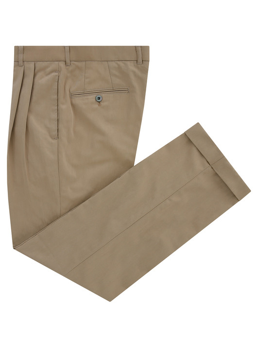 Essential cotton two tuck chino pants (beige)