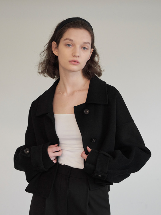petit cropped wool coat (black)