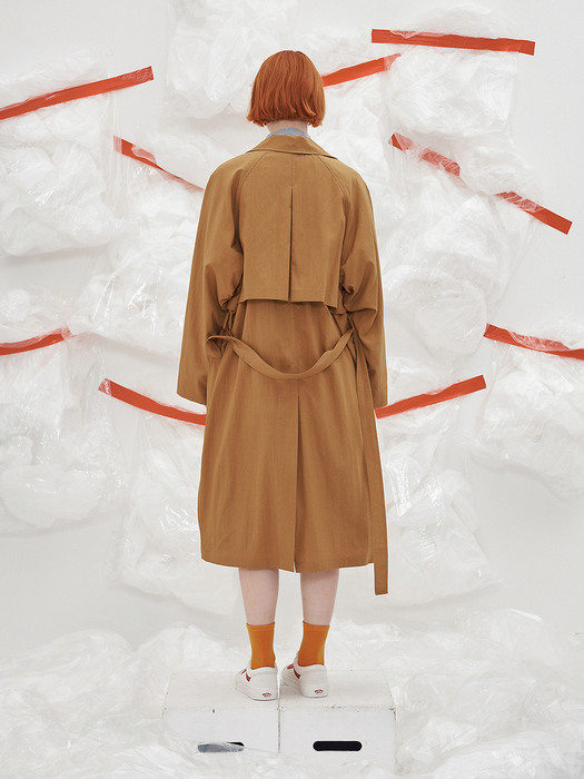 LIGHT FEATHER TRENCH COAT_CAMEL