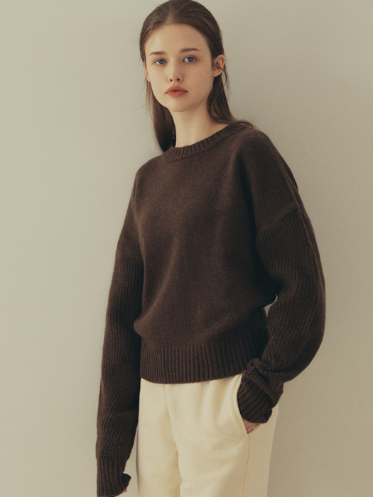 [X MOHAN] Volume Pullover Sweater (2 Colors)