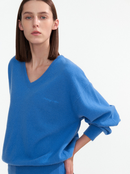 Haig v-neck pullover (Japanese blue)