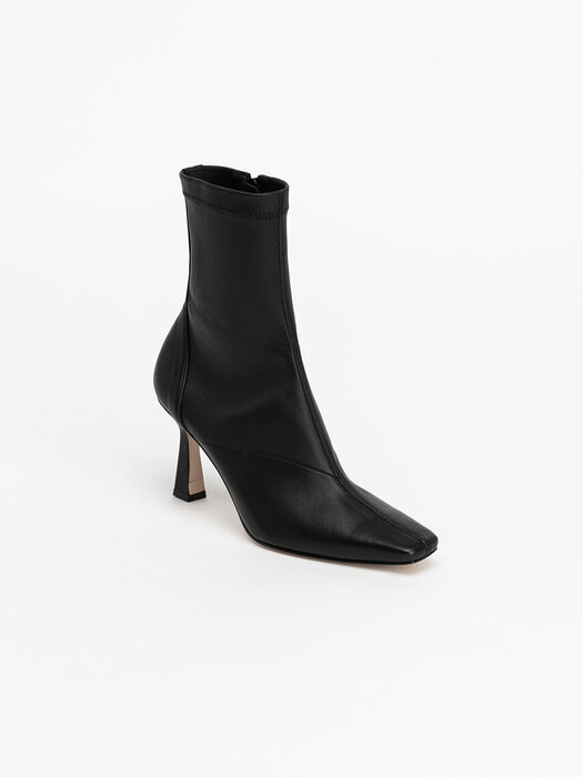 Noema Spandex Leather Boots in Black