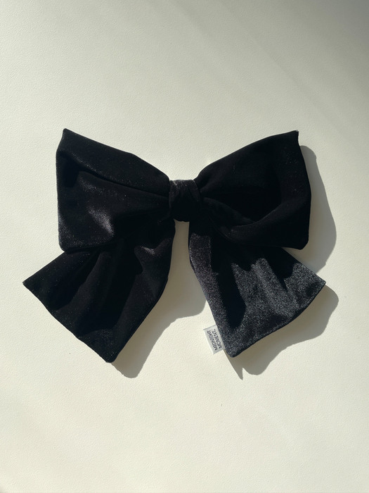 [단독] midnight ribbon pin - black (2color)