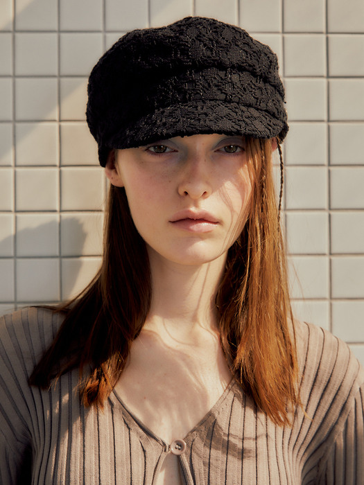 CROCHET NOUVELLE MARGOT HAT IN BLACK