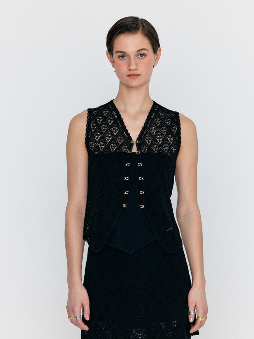 WIOND Diamond Lace Knit Vest - Black