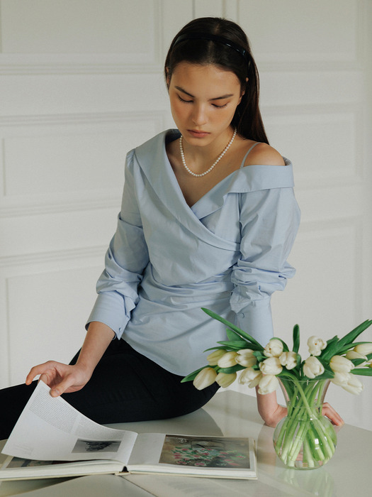 MIRIAM One shoulder shirt blouse (Off white/Light blue)