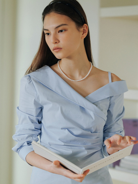 MIRIAM One shoulder shirt blouse (Off white/Light blue)