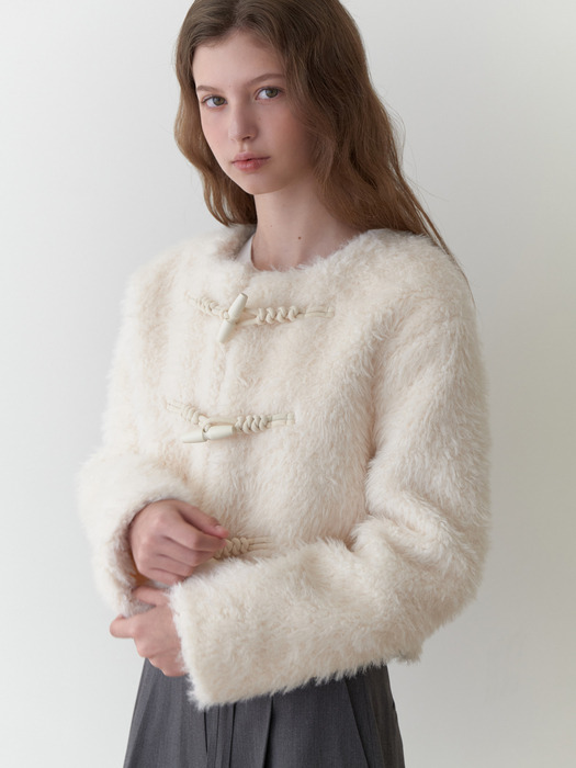 Floofy fur jacket (cream)