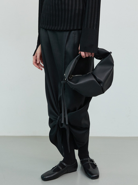 LUVIN BAG SMALL COW LEATHER BLACK 러빈백 스몰 소가죽 블랙