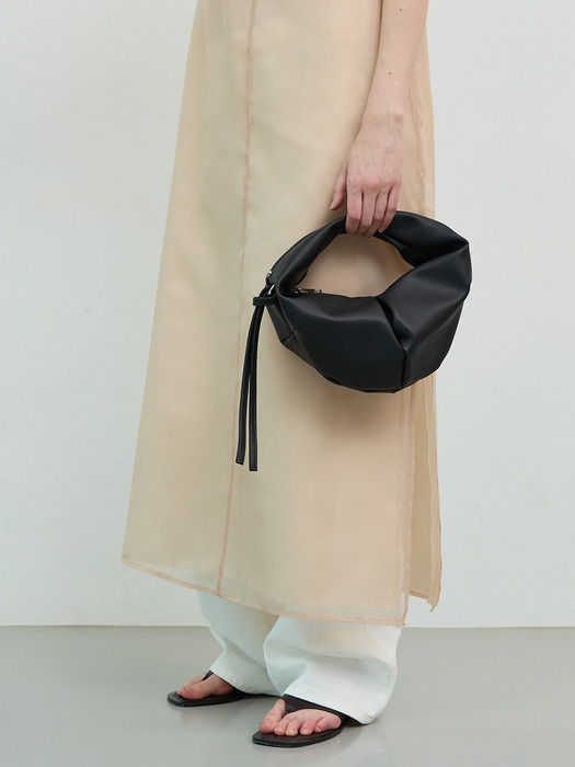 LUVIN BAG SMALL COW LEATHER BLACK 러빈백 스몰 소가죽 블랙