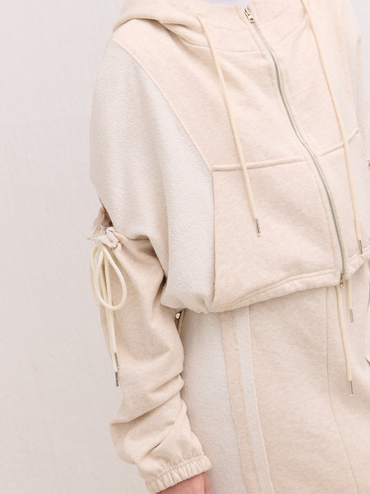 BLEND COLOR CUT-OUT STRAP HOOD ZIP-UP OATMEAL