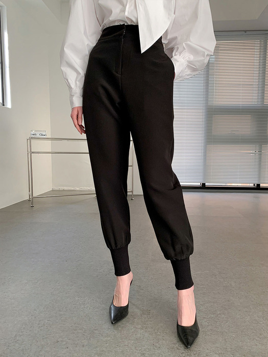 Back Banding Jogger Slacks Black VPANTS_005