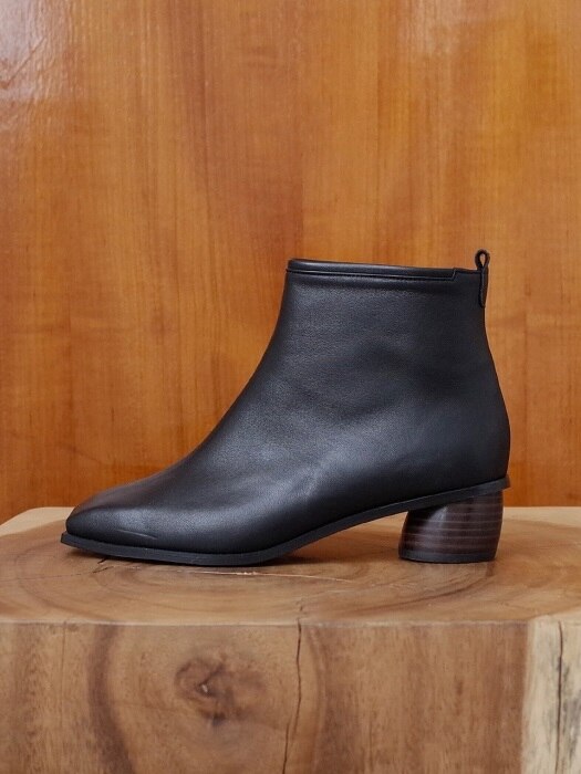 square ankle boots black