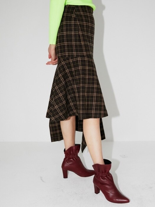 CHECK WOOL PLEATED UNBLANCE SKIRT_BROWN