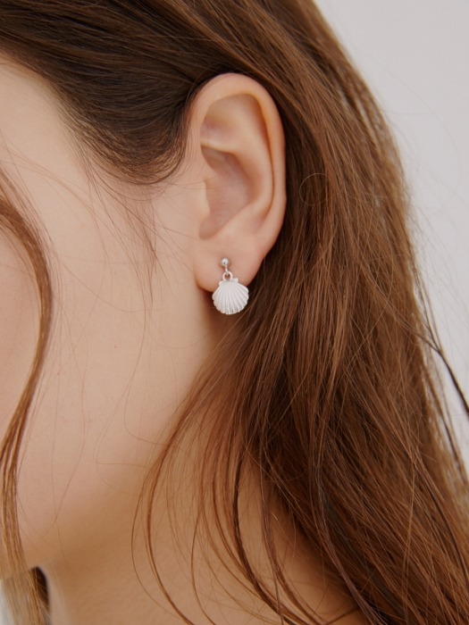 [Silver] Ball & Shell Earrings
