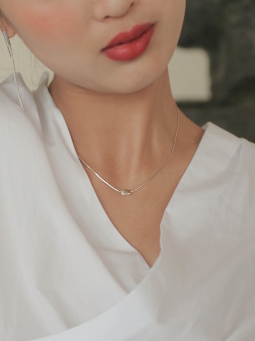 cl016 Mini organic necklace