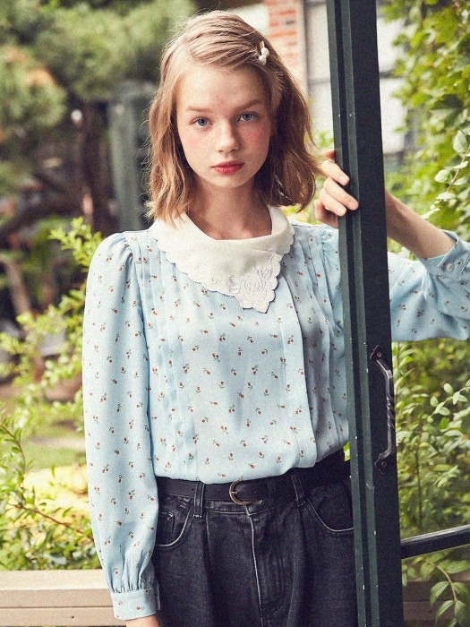 Pintuck Blouse with Floral Embroidery (Sky Blue)