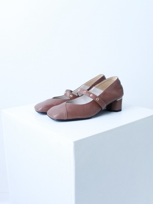 Square Toe Shoes (Brown)