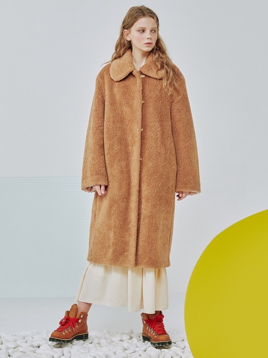 Reversible Faux-shearling oversized coat [Beige]