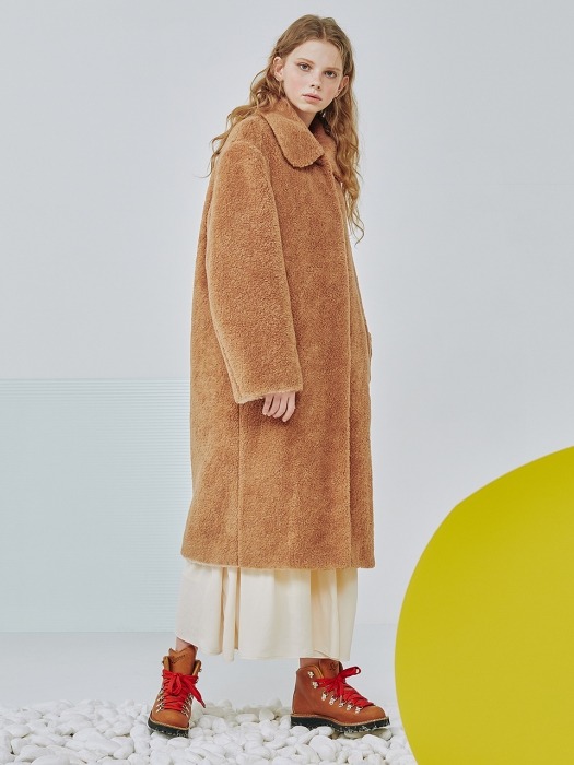 Reversible Faux-shearling oversized coat [Beige]