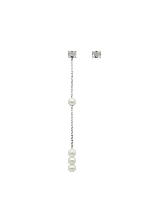 Pure Square & Pearl Unbal Earring