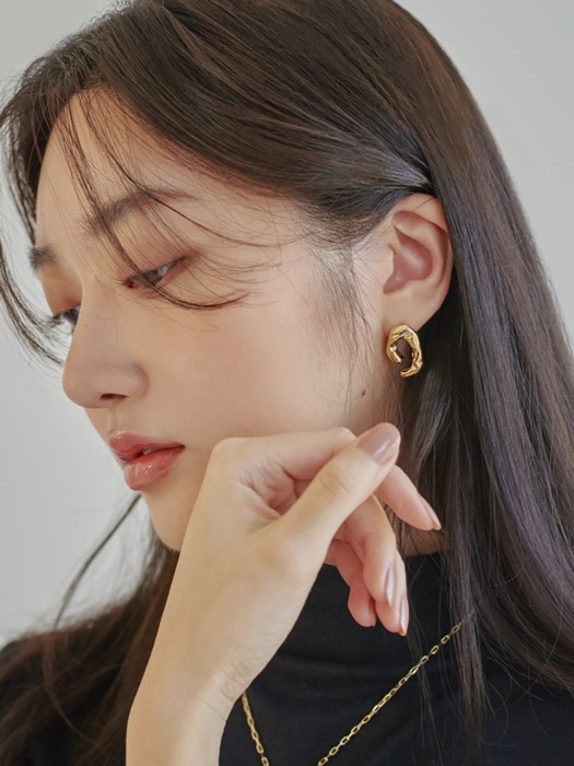 Wrinkle earrings