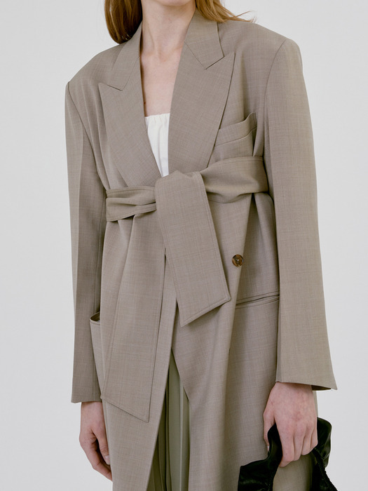 BELTED TAILORED COAT (BEIGE)