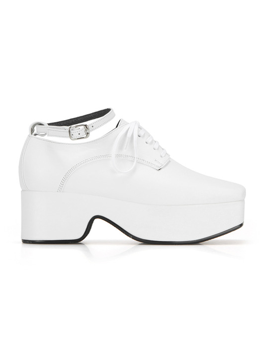 Squared toe derby platforms (+ball chain) | White