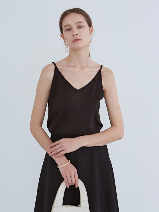 SIMPLE V-NECK KNIT SLEEVELESS_BLACK