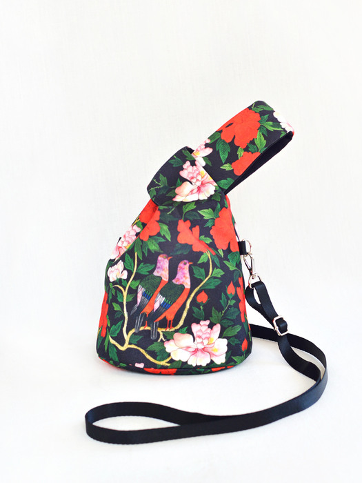 Damah Crossbag-Lovely birds in flowers