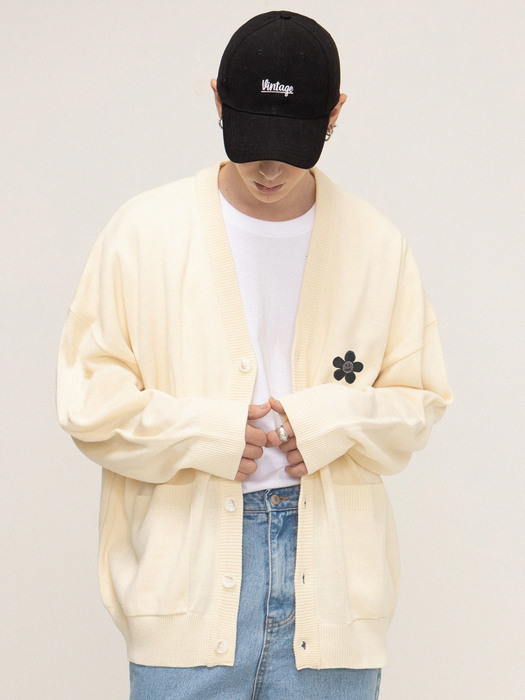 [UNISEX]블랙 플라워도트 자수 니트 가디건_4color