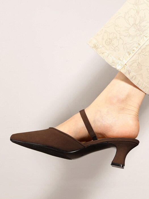 KAIA 스트랩 뮬 5cm BROWN