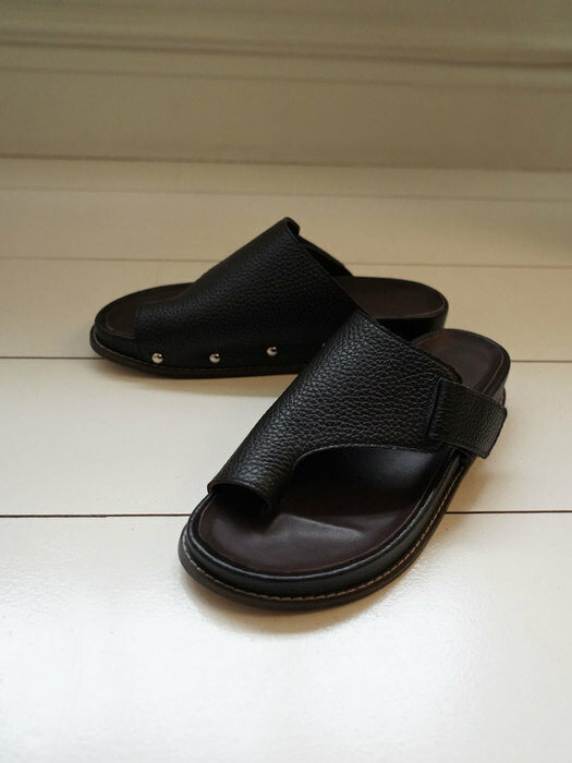 VELCRO FLIP-FLOPS IN BLACK