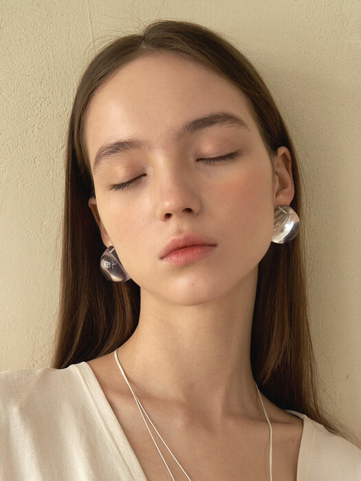 Bold circle clear glass earring